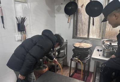 中坝乡：开展冬季用火用电安全宣传 撑起群众安全暖冬“保护伞”