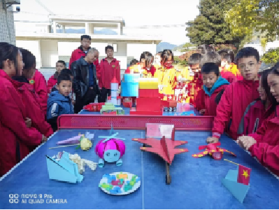 中坝学校：巧手生花创意无限