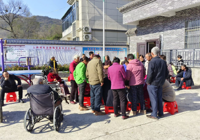 房县化龙堰镇：更换三代社保卡 服务居民“零距离”