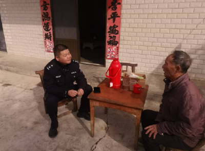 解决群众急难愁盼  搭建警民和谐桥梁