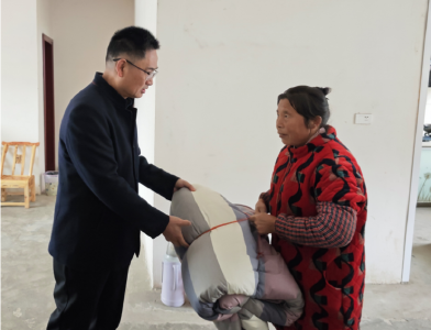 县委编办：三大行动齐发力  共筑平安幸福村