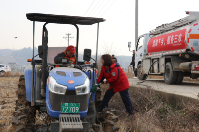 房县：部门携手齐发力 上门服务助春耕