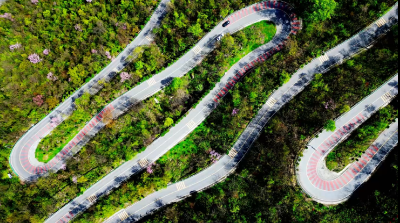 房五高速草池坪特长隧道施工突破2000米