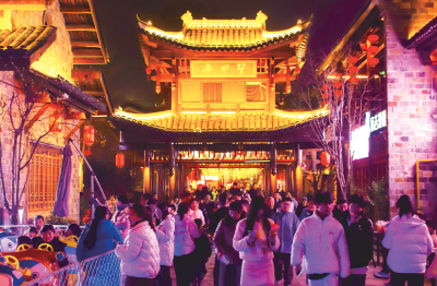 明月逐人来 火树银花合