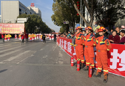 正月十三大巡游  消防守护烟火气