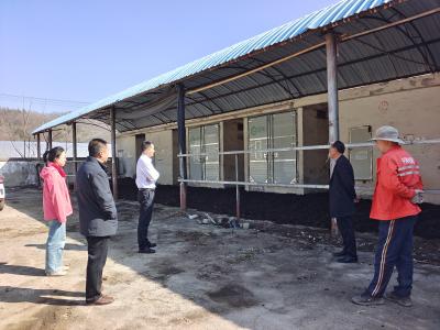 房县野人谷镇：干部下田头，技术进地头