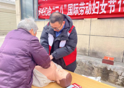 房县红十字会积极开展“3·5”学雷锋志愿服务活动