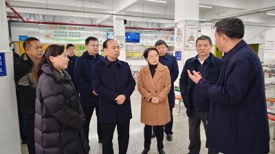 省监委委员刘久远来我县调研