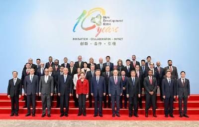 习近平访问金砖国家新开发银行
