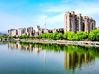 湖北房县：湖光如镜  城廓成笺