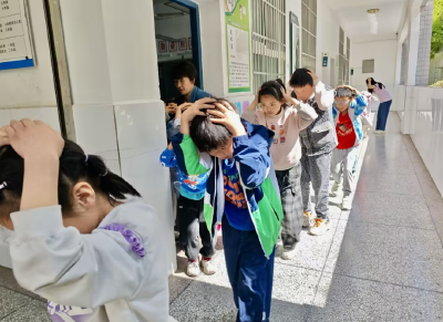野人谷学校：开展“5·12”防震减灾安全教育及应急演练活动