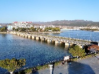 湖北房县：湖光如镜  城廓成笺