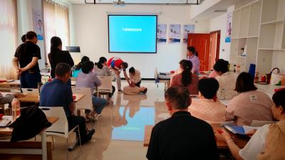 房县30名养老护理与家政服务人员成为 红十字初级救护员