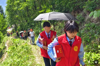 跨越8年、行程7万多公里的爱心接力！他们用行动诠释“一个都不能少”