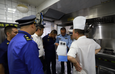 房县消防救援大队持续开展人员密集场所消防安全检查