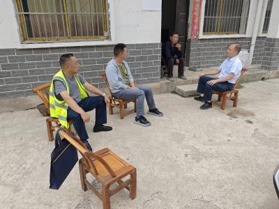 万峪河乡：敲门入户送服务温情遍及万千家