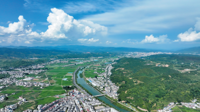 十堰房县：水润乡村景入画