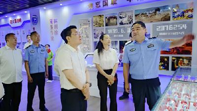我县举行“6·26”国际禁毒日主题宣传活动