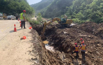 抢抓施工“黄金期”  房县S477改扩建工程跑出加速度