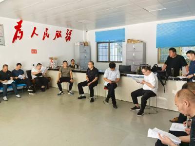 县林业局：“五访五看”户户走 巩固脱贫见实效