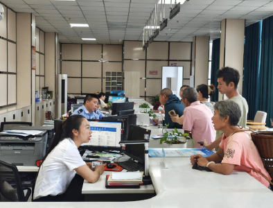 锲而不舍落实中央八项规定精神丨从258张到73张，来凤推进基层报表“只报一次”