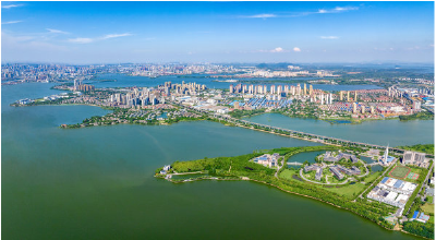 武汉之南，高新技术企业四年增长近三倍——10万青年逐梦汤逊湖畔