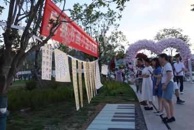 我县举办“方寸丹青大爱房陵”书画小品公益展