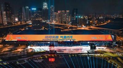 用肩膀抬来的演出