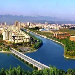 白鹤镇石堰河小学：开展交通安全与纪法教育活动