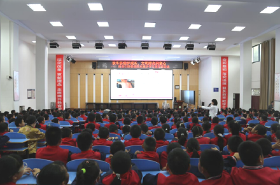 秋冬防病护成长 文明理念润童心  ——房县妇幼保健院走进东城小学开展主题宣讲