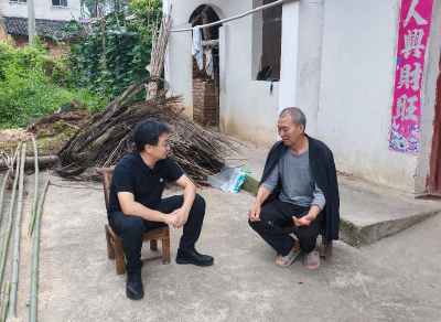 化龙堰镇：开展地灾隐患大排查 筑牢群众生命防线