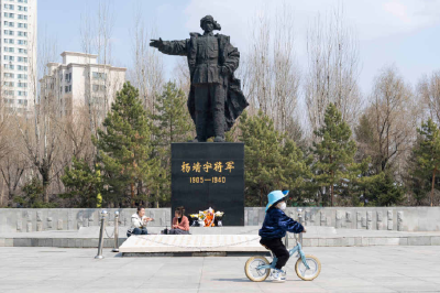 金秋里，听历史的声息拂过耳畔