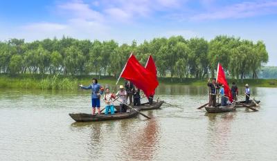 洪湖“红”，别样红！