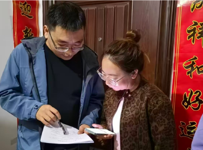 县委编办：干群同心齐创文 惠民小区展新颜