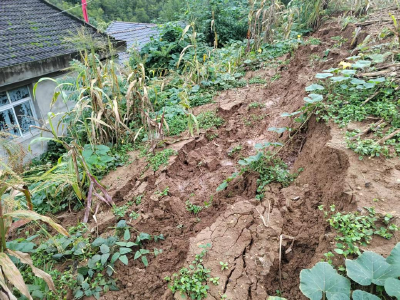 房县成功避险地质灾害，紧急转移5户12人