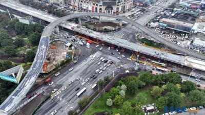 沃野织就丰收景 家园和美气象新