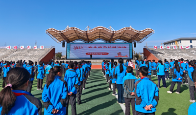 房县思源实验学校：开展消防安全应急疏散演练