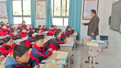 大木厂镇开展片区教改启动活动 探索大单元备课新路径