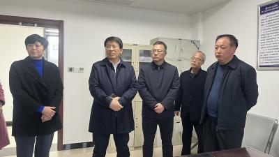 省总工会党组成员、副主席冯家欣一行来我县调研工会工作