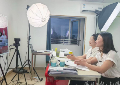 “头雁”触网 振翅领飞 ——解码恩施市七里坪街道“年轻干部直播练兵计划”的干部淬炼之路