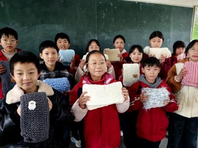 化龙中学：一线牵两地，书信暖三冬