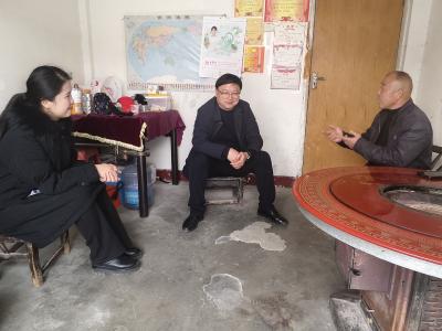 “面对面”换来“心连心”  ——城关镇扎实推进“四百”活动纪实