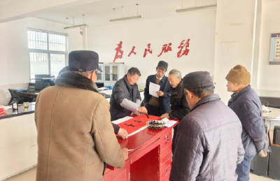 土城镇塘埂村：笔墨传情迎新春 同心帮扶绘年味