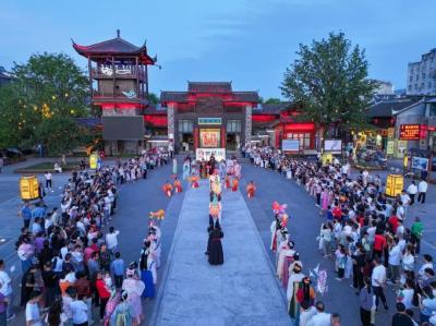 房县：丰富多彩活动喜迎端午佳节