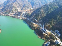 堵河绕姚坪，山水自成画。