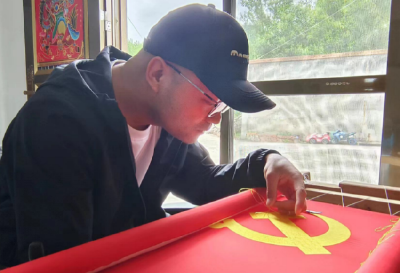 文化赋能暖残友 榜样引领照初心——房县文化进残疾人家庭“五个一”活动成效显著