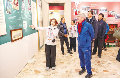 武汉女孩在冬奥会讲中国体育故事