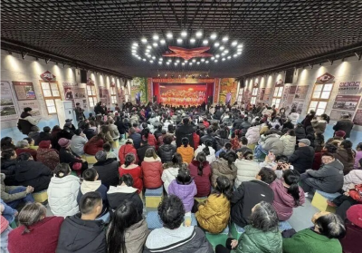 连续8年不中断！武穴花桥镇杨二岭村晚，藏着乡村最美年味