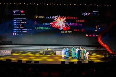 新春走基层丨我随“小哥”送外卖