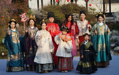 十堰外国友人沉浸式过中国年，暖意拉满！